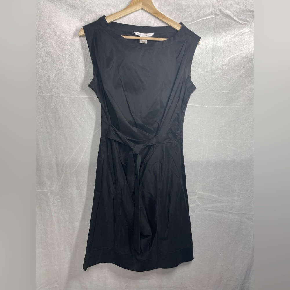 Diane Von Furstenberg Black Sleeveless Tie-Waist Sheath Dress